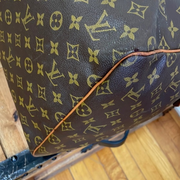 Louis Vuitton Vintage Boston Keepall 55 Travel Bag. - Picture 15 of 16